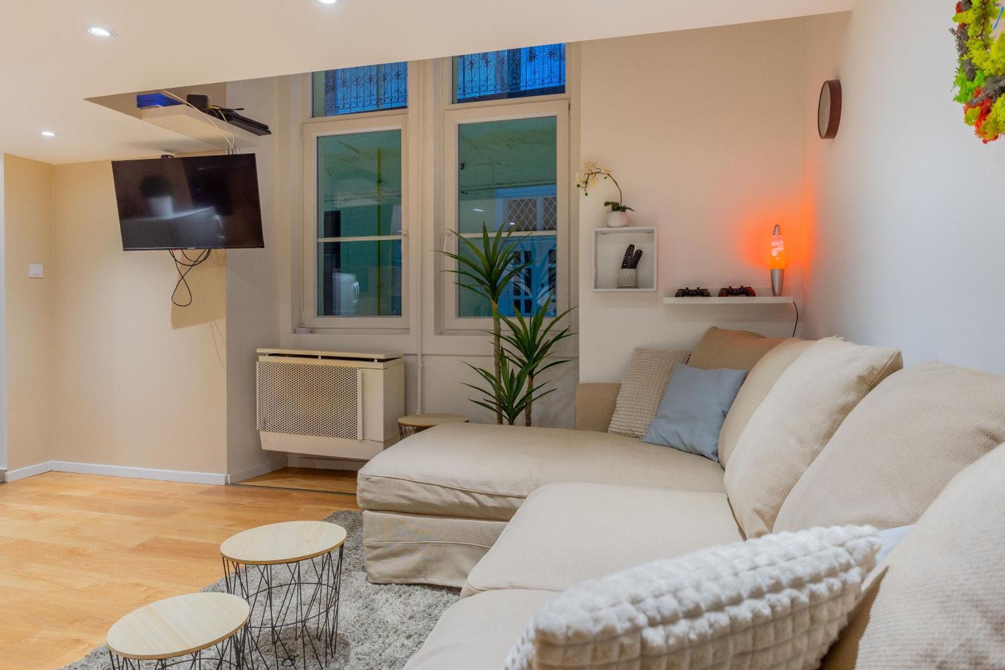 Full Equipment Designed Apartment In The Heart Of Budapest For 4 People 外观 照片
